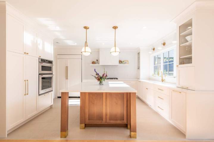Cuisiniste, Laval